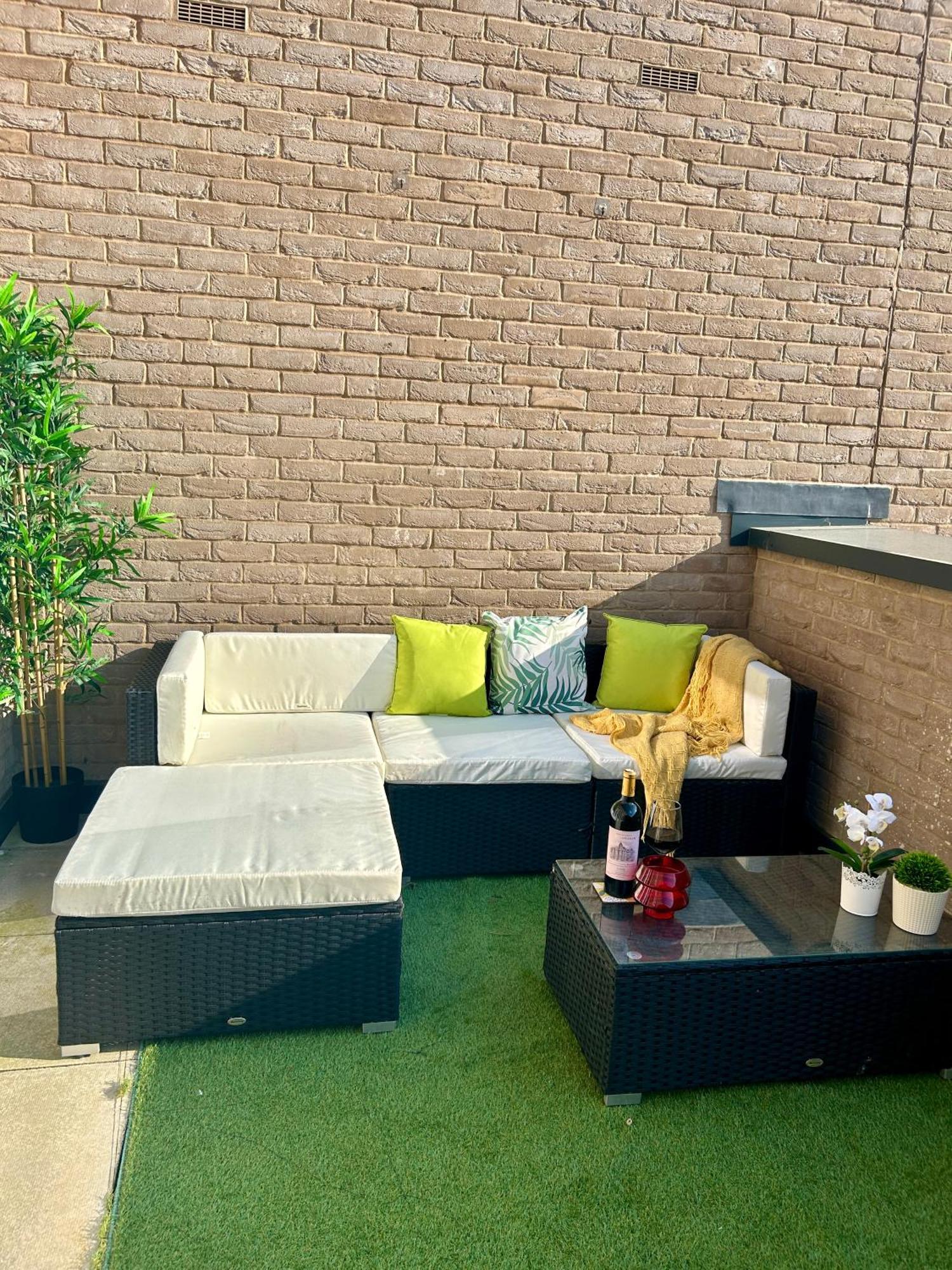 Comfortable Double Room & Single Room In Vibrant Hatfield Neighbourhood Extérieur photo