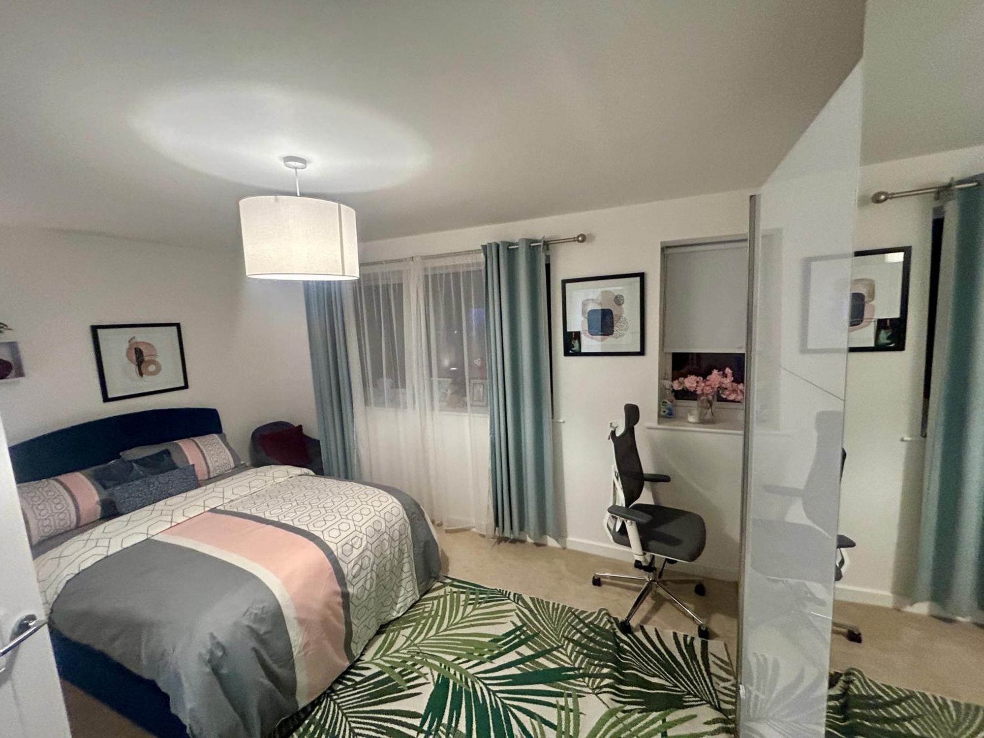 Comfortable Double Room & Single Room In Vibrant Hatfield Neighbourhood Extérieur photo