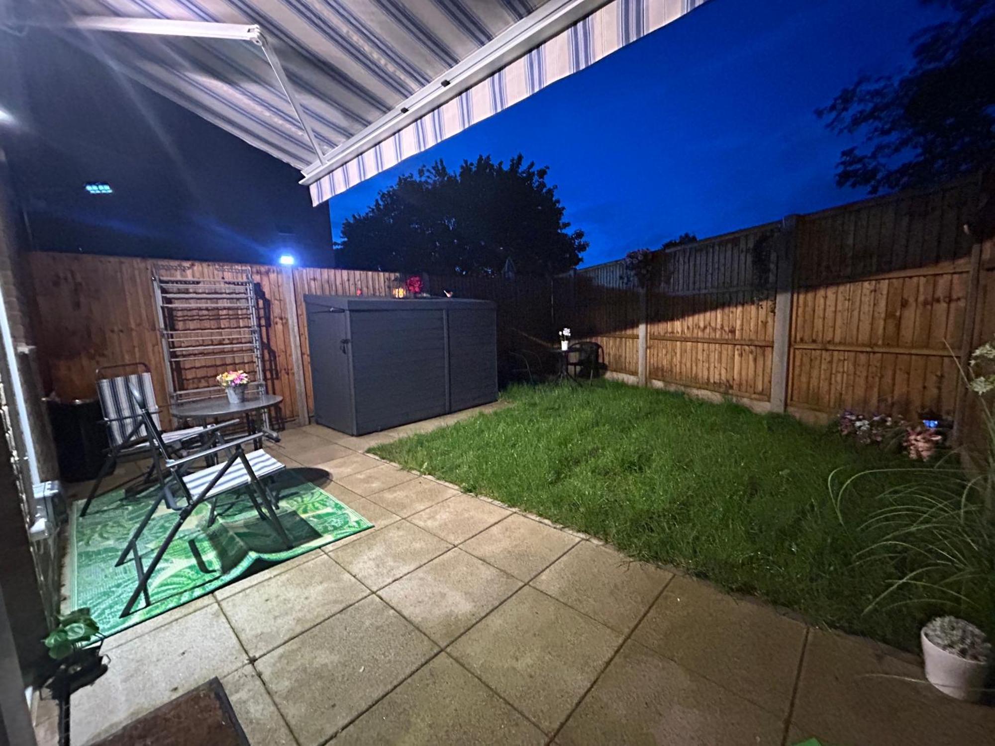 Comfortable Double Room & Single Room In Vibrant Hatfield Neighbourhood Extérieur photo
